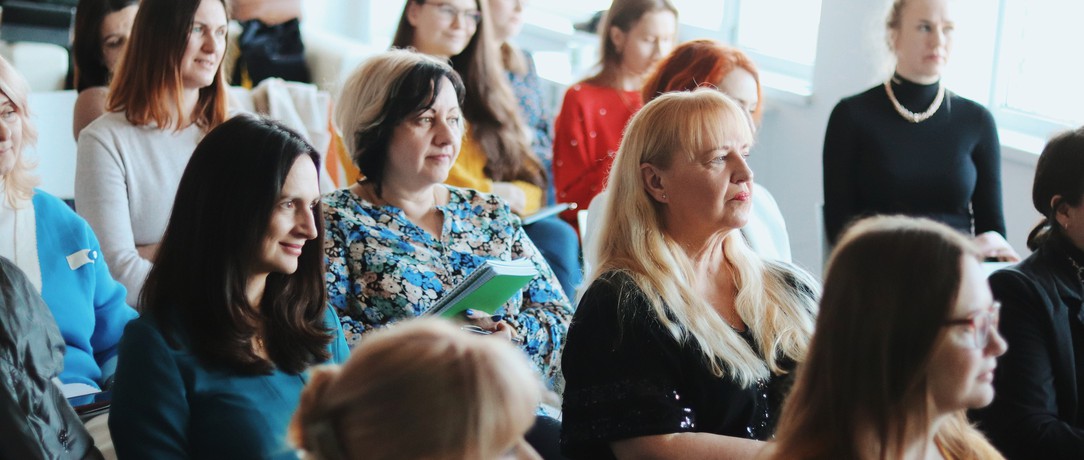 Три ініціативи від ГО для жінок постраждалих від війни: від психологічного чат-боту до курсів перекваліфікації